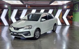 Toyota • Etios