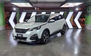 Peugeot • 5008