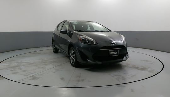 Toyota • Prius C