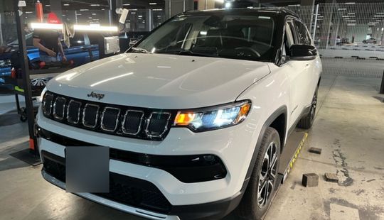 Jeep • Compass