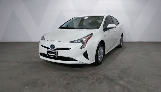 Toyota • Prius