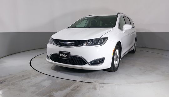 Chrysler • Pacifica