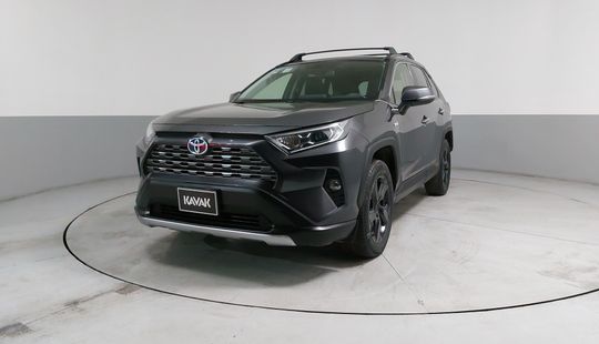 Toyota • RAV4