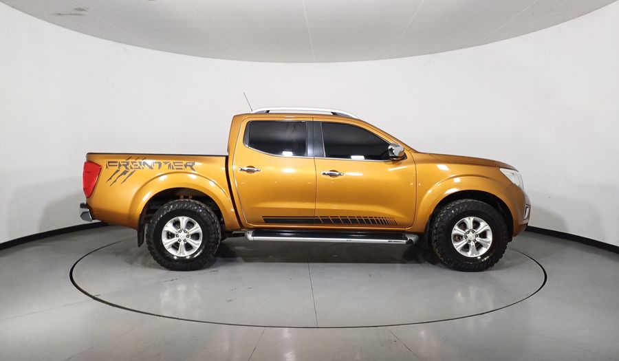 Nissan Np300 2.5 LE TM AC Pickup 2016