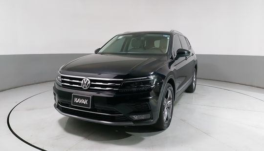 Volkswagen • Tiguan