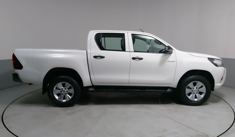 Toyota Hilux 2.7 DOBLE CABINA SR DCAB MID Pickup 2019