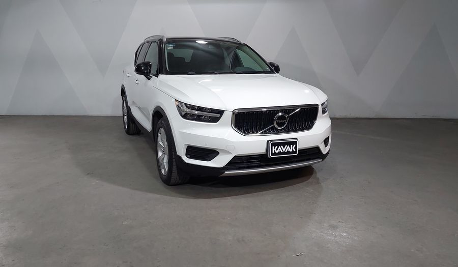 Volvo Xc40 2.0 T4 MOMENTUM AUTO Suv 2020