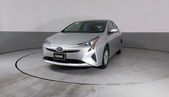 Toyota • Prius