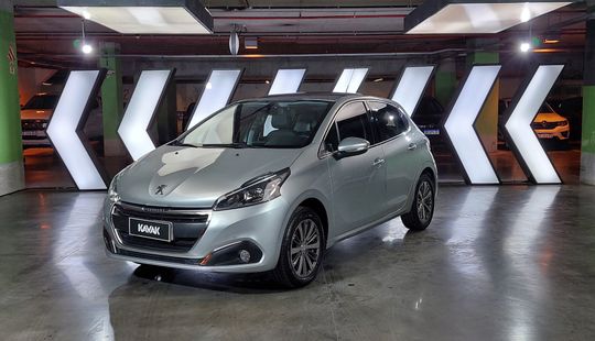 Peugeot • 208