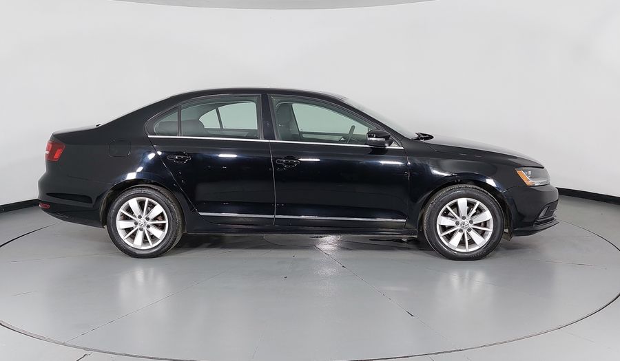 Volkswagen Jetta 2.5 COMFORTLINE TIP. BOLSAS AIRE DEL. Sedan 2017