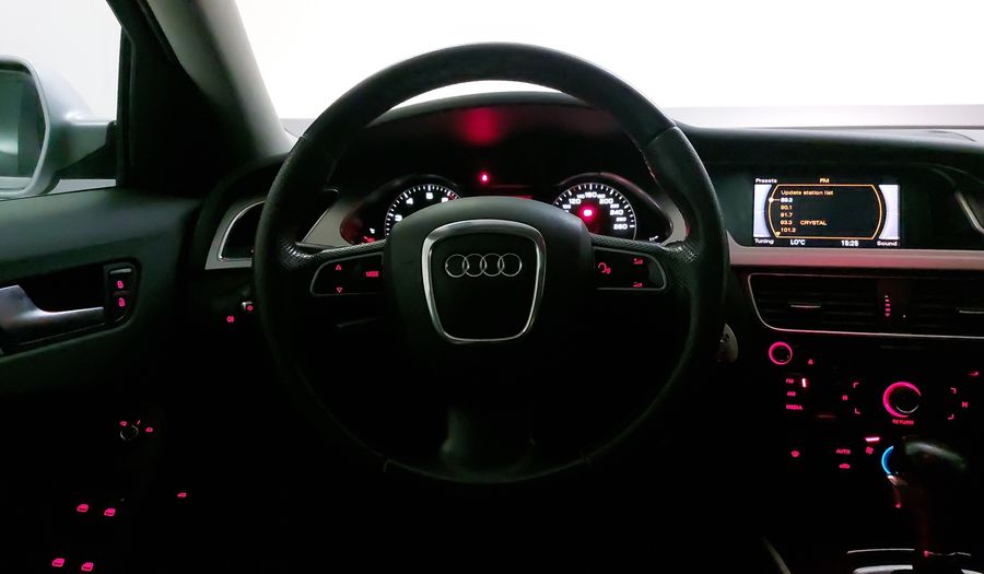 Audi A4 1.8 TFSI TRENDY MULTITRONIC Sedan 2012