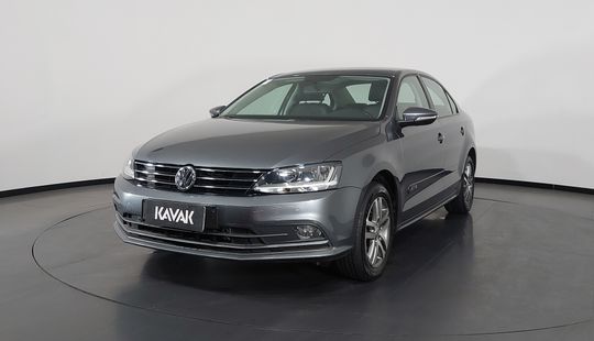 Volkswagen • Jetta