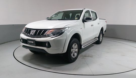 Mitsubishi • L200