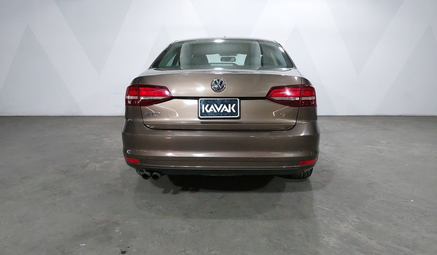 Volkswagen Jetta 2.0 MT Sedan 2016