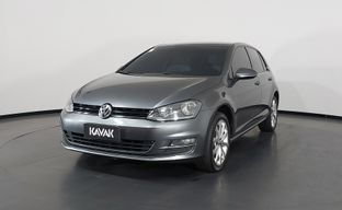 Volkswagen • Golf