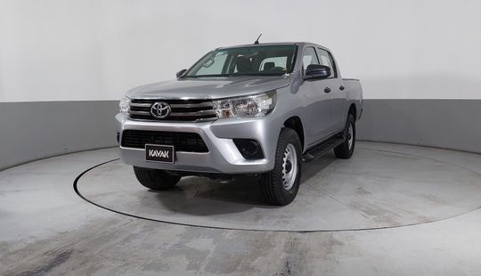 Toyota • Hilux