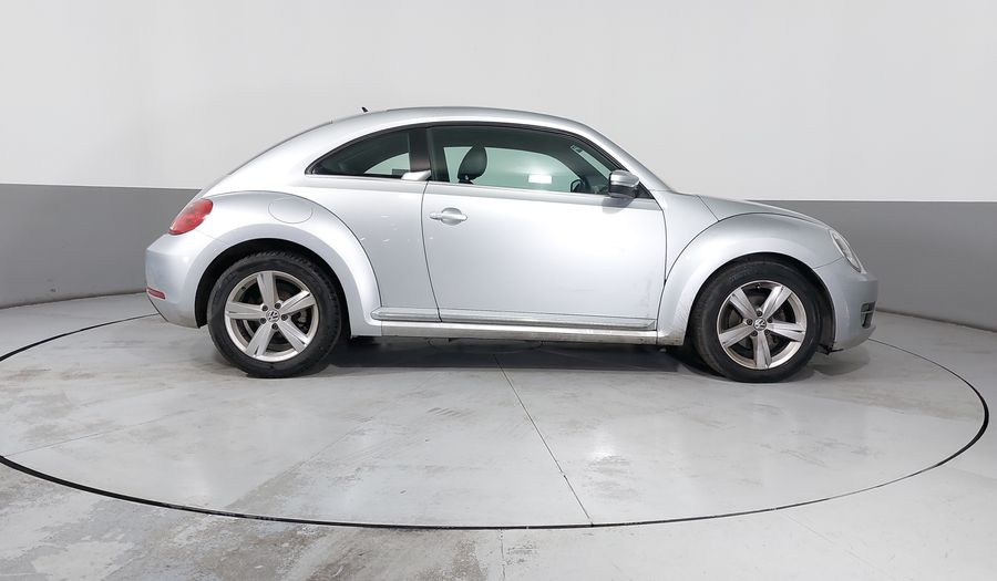 Volkswagen Beetle 2.5 SPORT MT Hatchback 2015