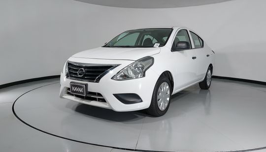 Nissan • Versa