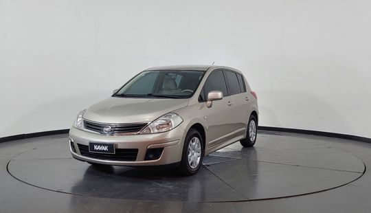 Nissan Tiida 1.8 VISIA MT-2011