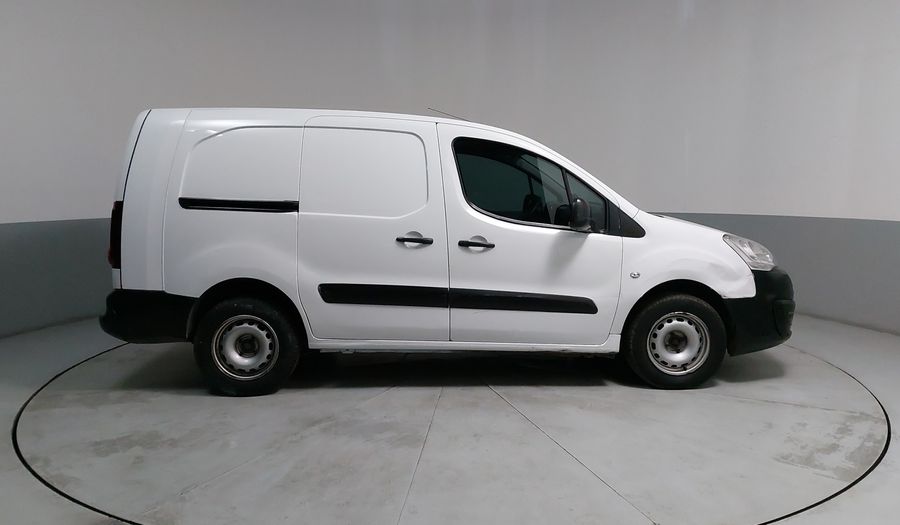 Peugeot Partner 1.6 HDI MAXI DIESEL 5P MT Van 2017