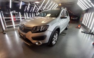 Renault • Sandero Stepway