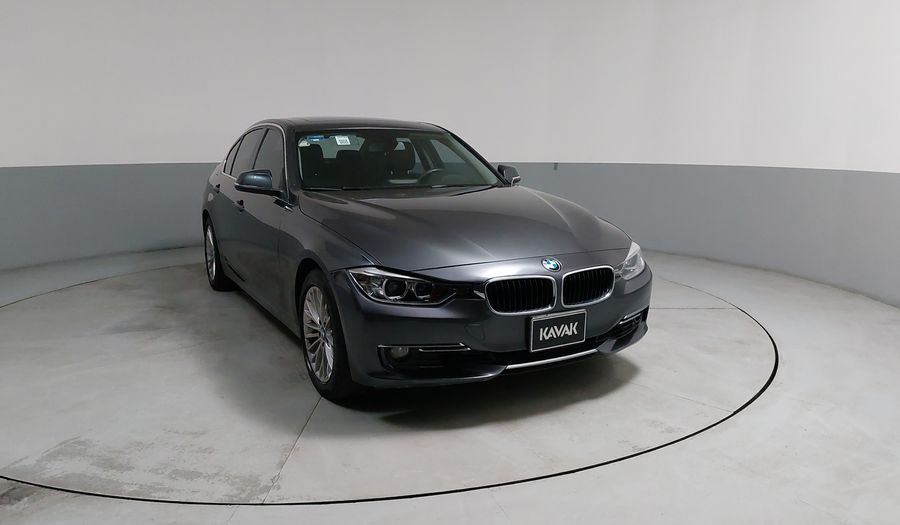 Bmw Serie 3 2.0 320IA LUXURY LINE Sedan 2013