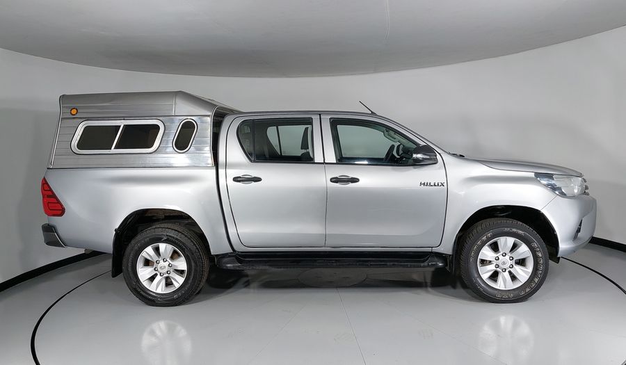 Toyota Hilux 2.7 DOBLE CABINA SR DCAB Pickup 2016