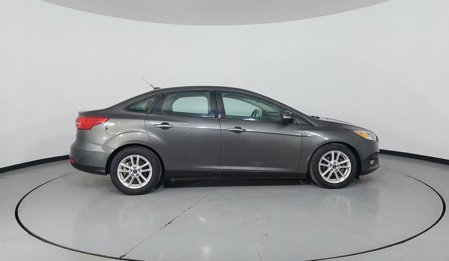 Ford Focus 2.0 SE AT Sedan 2015