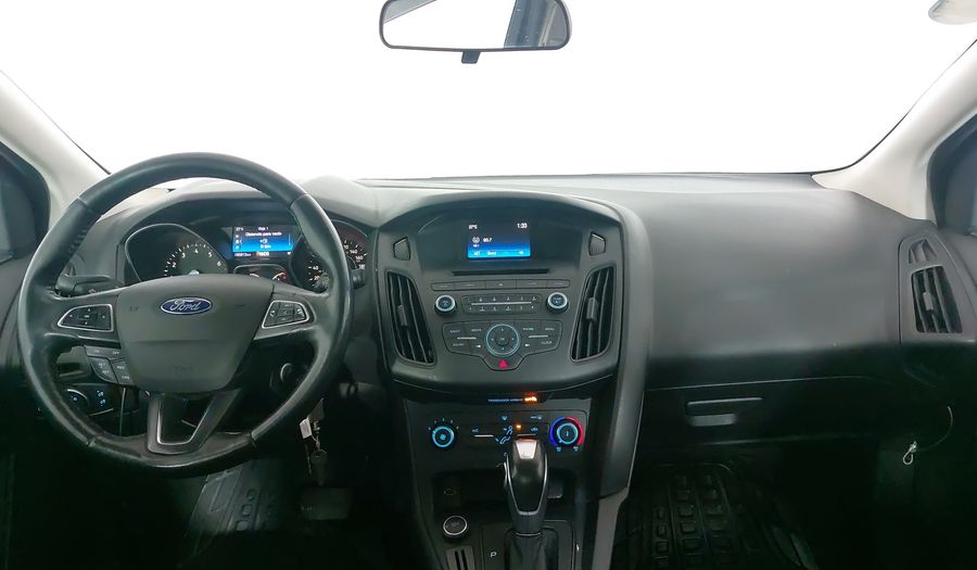 Ford Focus 2.0 SE AT Sedan 2015