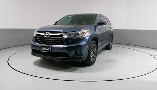 Toyota • Highlander