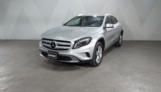 Mercedes Benz • Clase GLA