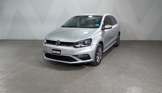 Volkswagen • Vento