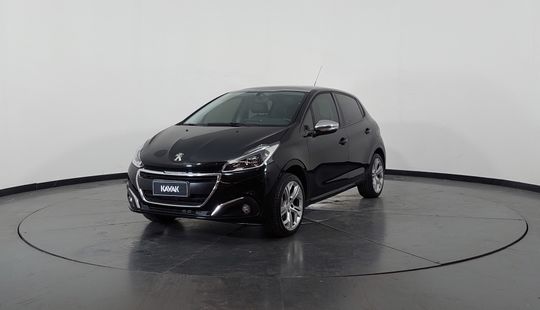 Peugeot • 208