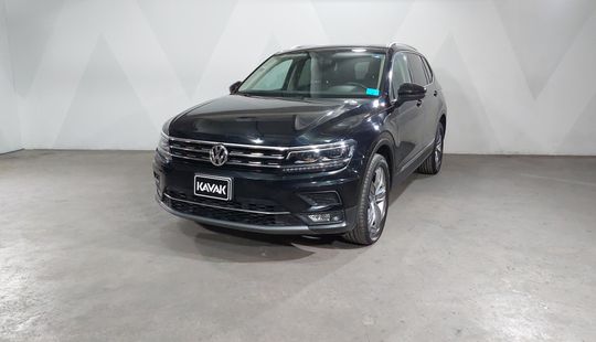 Volkswagen • Tiguan