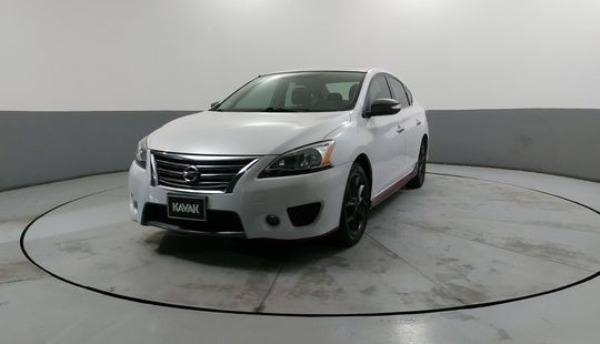 Nissan • Sentra