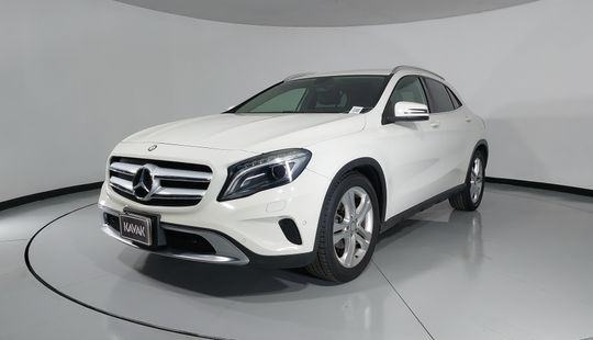 Mercedes Benz • Clase GLA