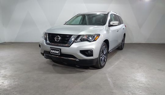 Nissan • Pathfinder