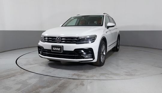 Volkswagen • Tiguan