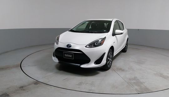 Toyota • Prius C