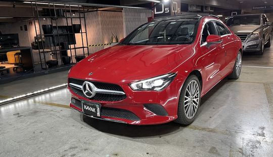 Mercedes Benz • Clase CLA