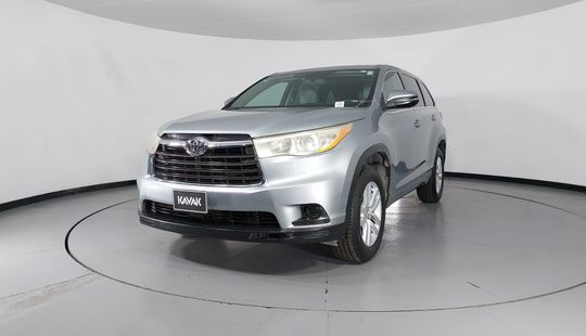 Toyota • Highlander