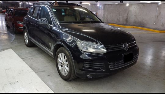 Volkswagen • Touareg