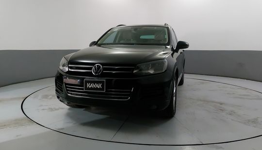 Volkswagen • Touareg