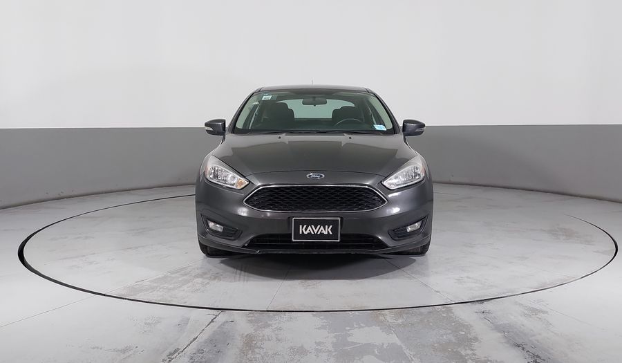 Ford Focus 2.0 SE AT Sedan 2015