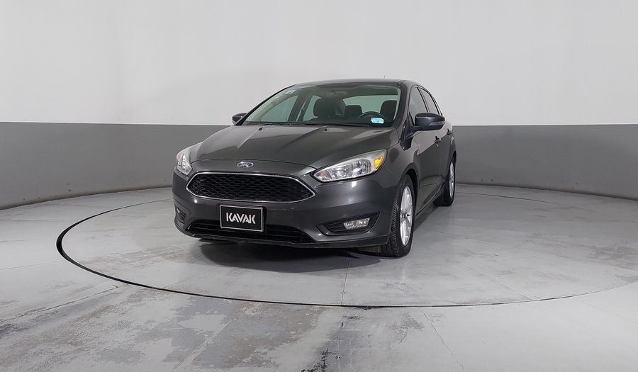 Ford Focus 2.0 SE AT Sedan 2015