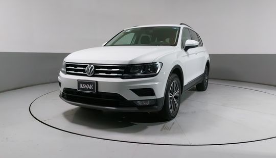 Volkswagen • Tiguan