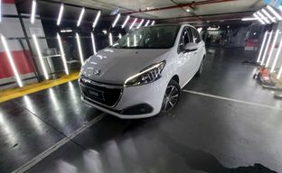 Peugeot • 208