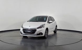 Peugeot • 208