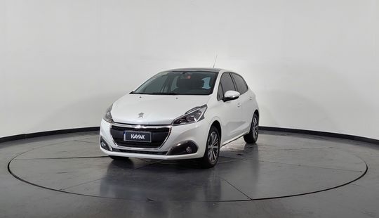 Peugeot • 208