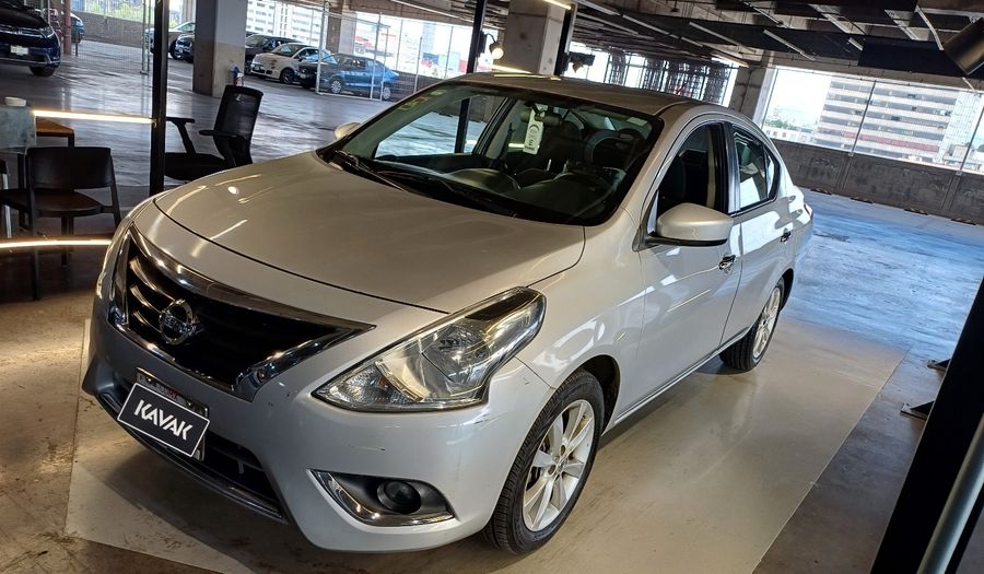 Nissan Versa 1.6 ADVANCE TA AC Sedan 2015